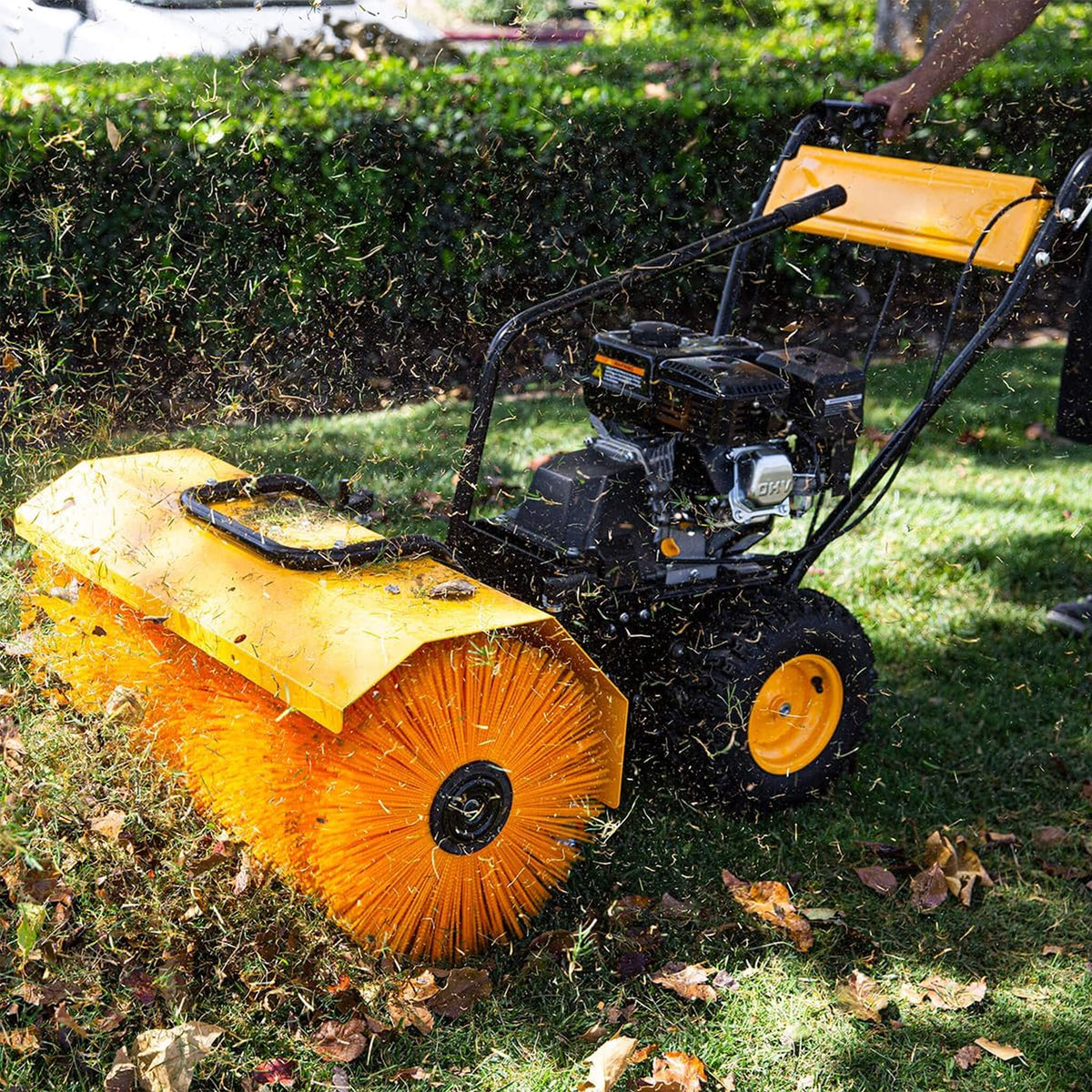 Heavy-Duty 7HP 31-Inch Commercial Walk-Behind Gas-Powered Sweeper