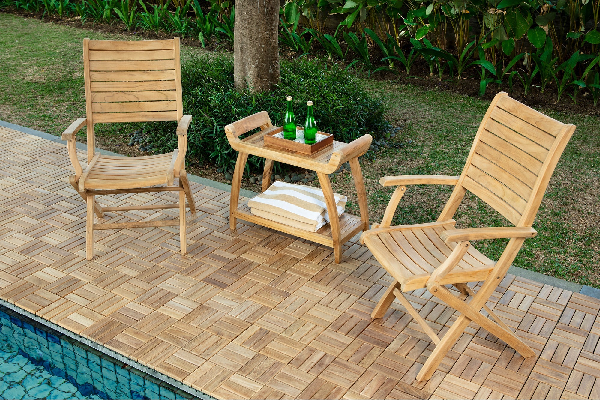 Norwegian Natural Teak Shower and Bath Curved Spa Bench with Shelf - 30"