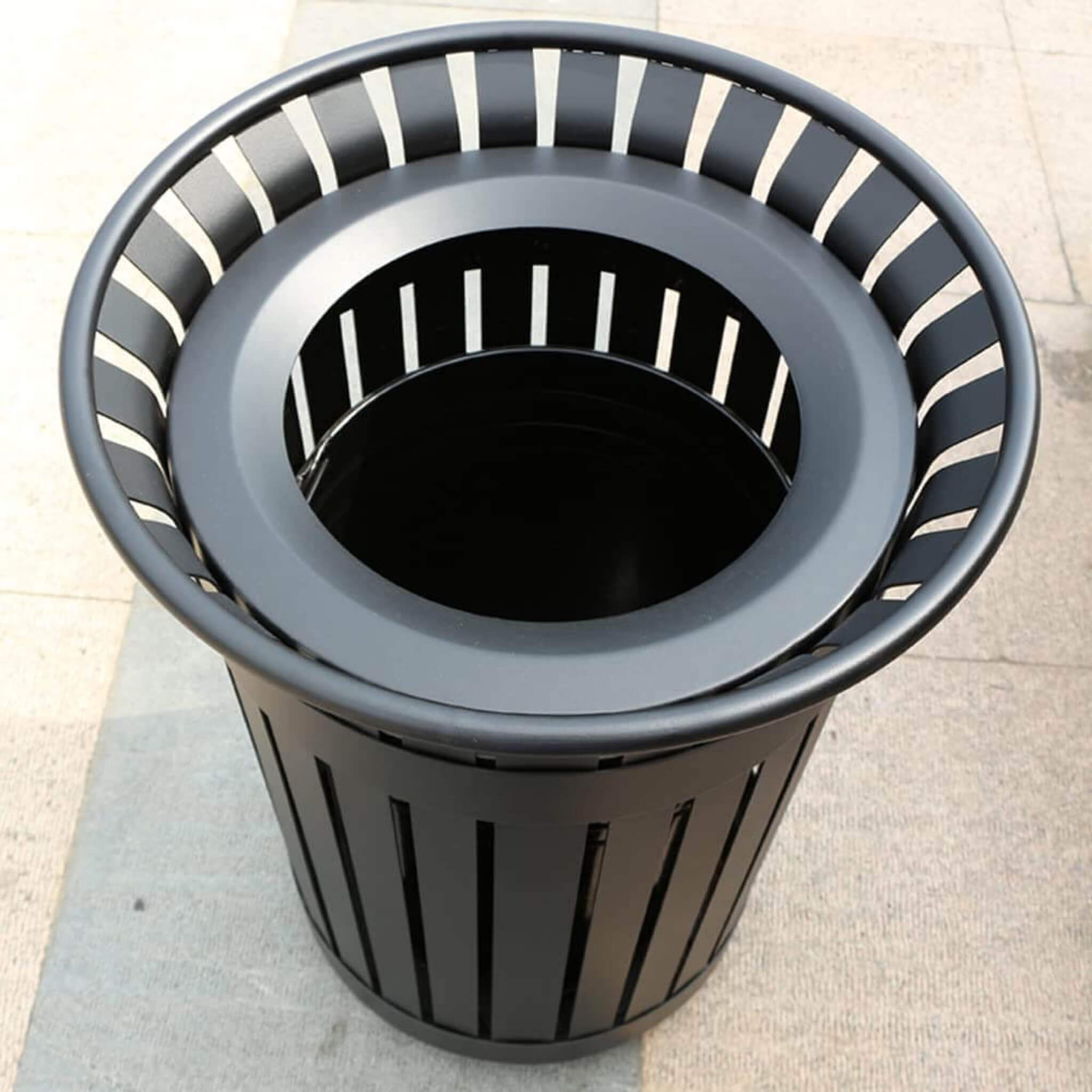 Premium Heavy-Duty Extra Large Outdoor Commercial Metal Slat Garbage Trash Can (SAK48591)