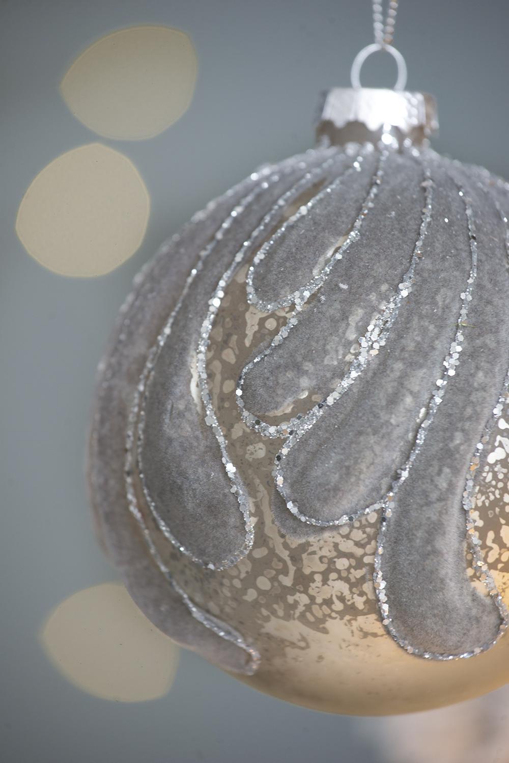 Decorative Hanging Glass Christmas Ball Ornaments - Set of 6 with Elegant Glass Design - Pearl Silver or Purple