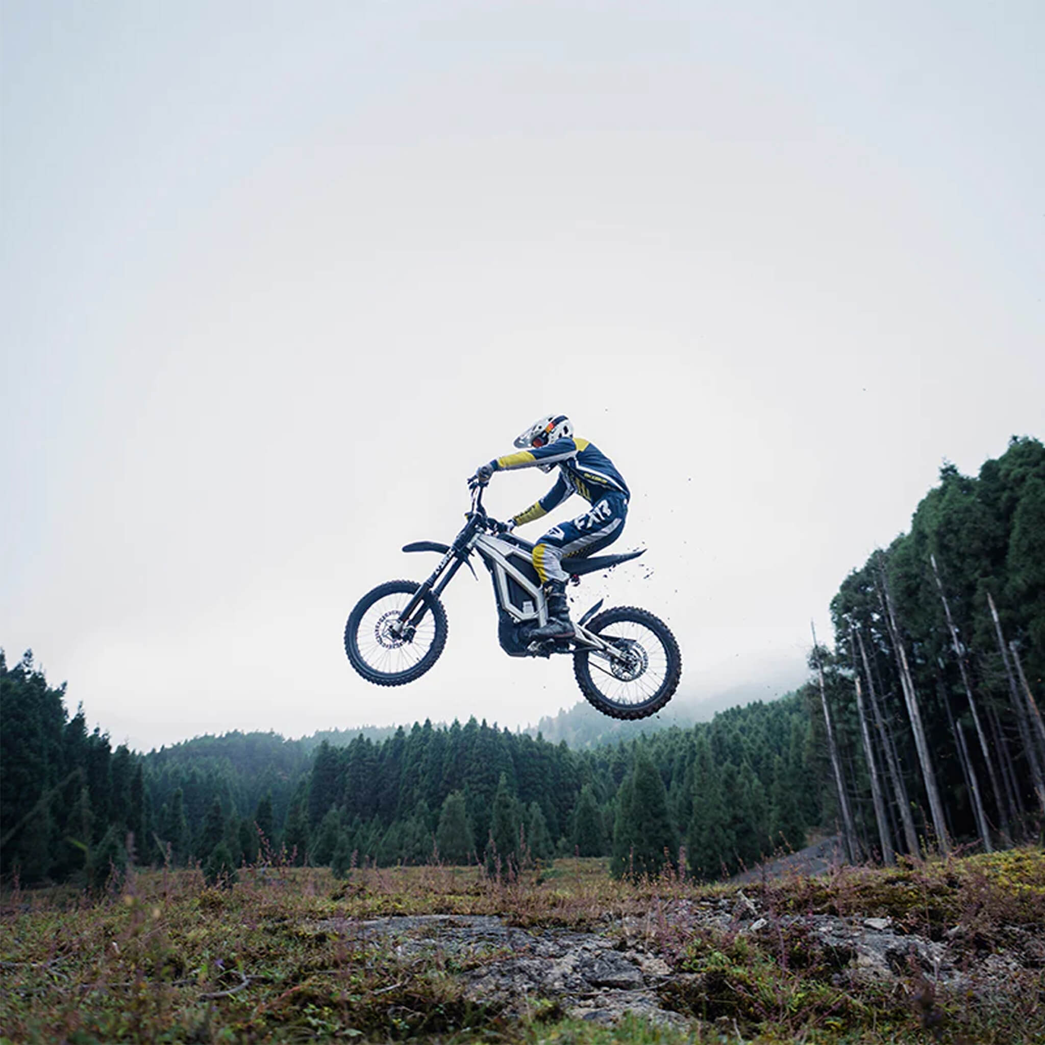 EKX M1 16.8KW 72V/50AH Premium Electric High-Strength Steel Pipe Off-Road Mountain Dirt Bike (SAK20957)