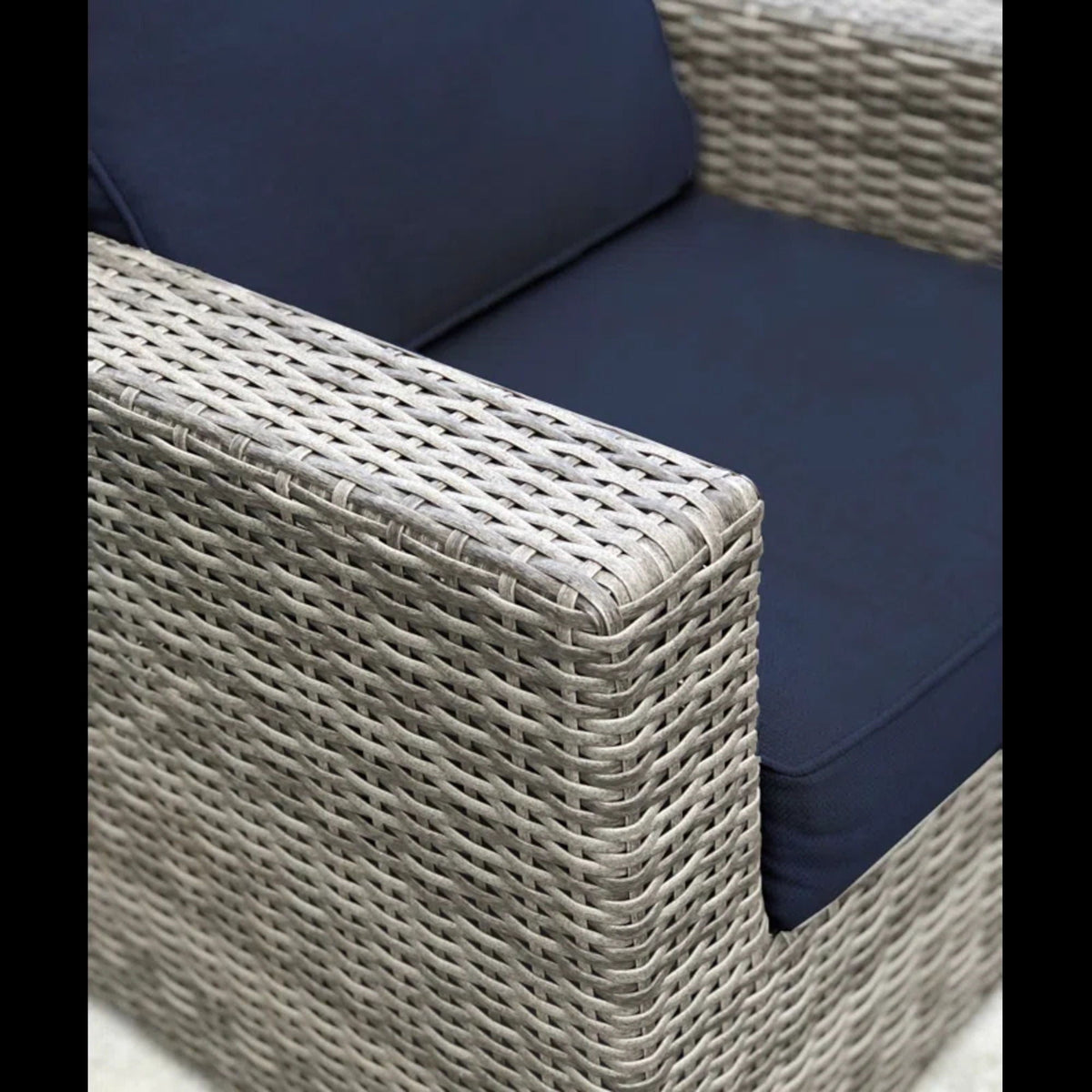Outdoor Patio Chair With Cushions