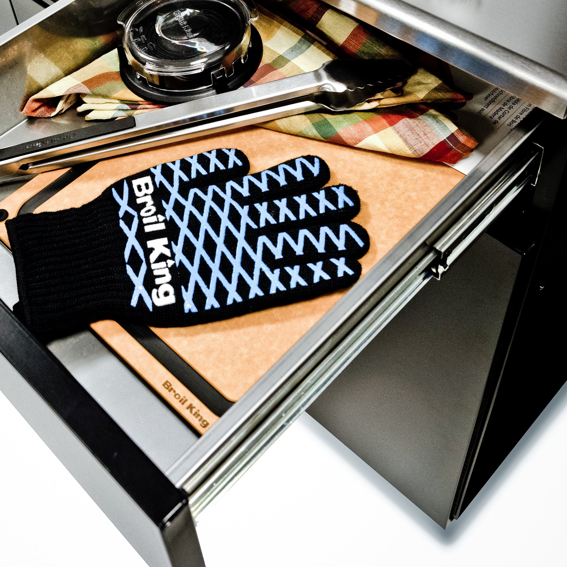 Broil King Baron 590i 5-Burner Gas Grill With Rotisserie & Side Burner - Shadow