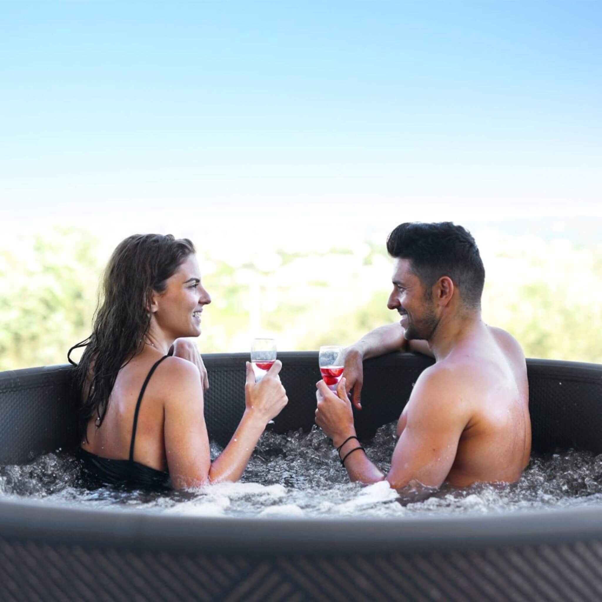 MSpa F-MO063W Mono Frame Series Luxury 6-Person Inflatable Round Hot Tub With WIFI Control (SAK75263)
